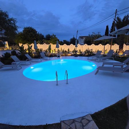 Loadstar Rooms & Suites Контокали Екстериор снимка