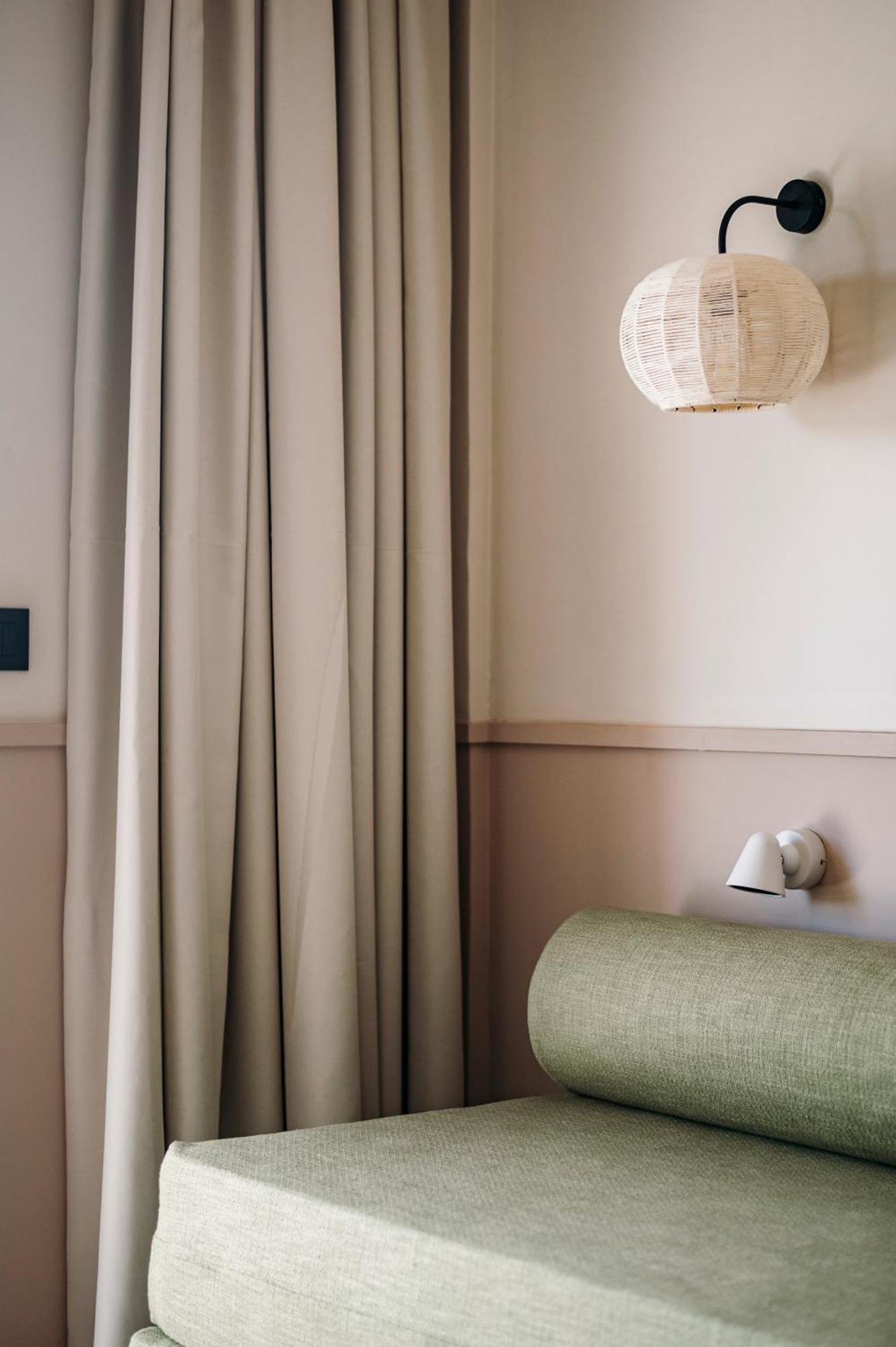 Loadstar Rooms & Suites Контокали Екстериор снимка