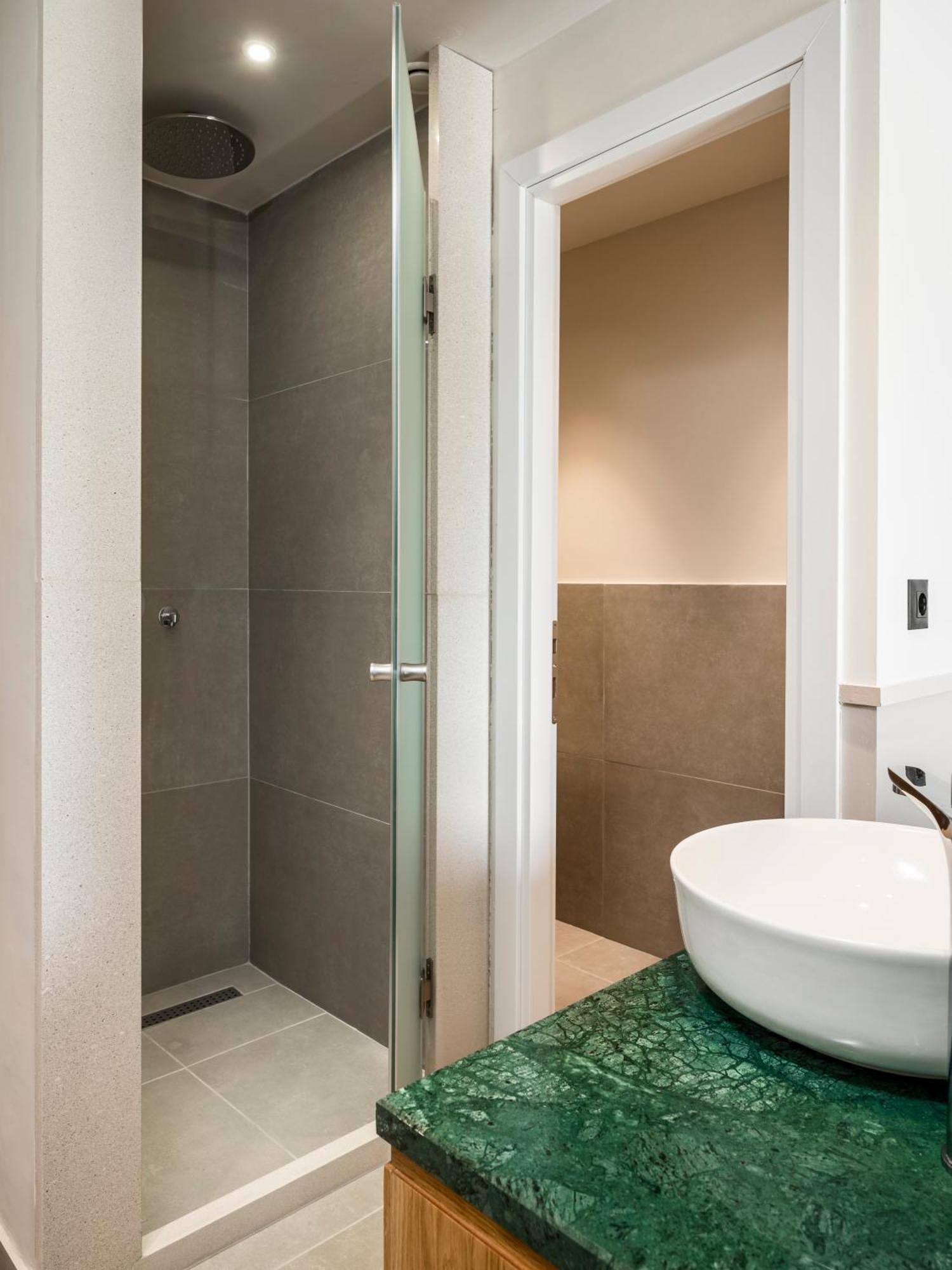 Loadstar Rooms & Suites Контокали Екстериор снимка
