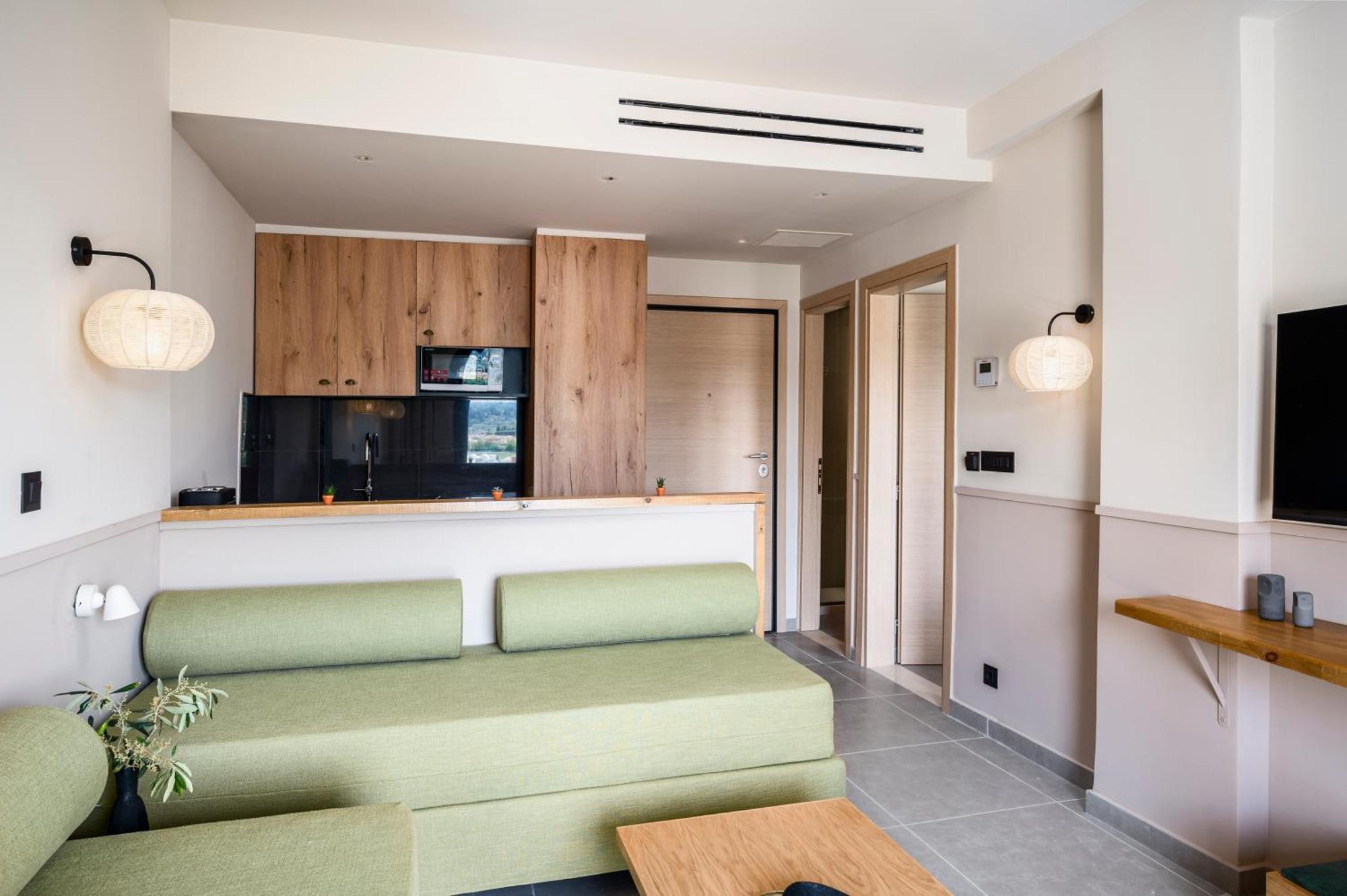 Loadstar Rooms & Suites Контокали Екстериор снимка